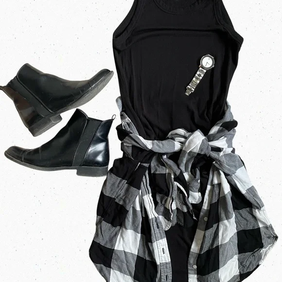 Black and White Plaid Button Up H&M - Picture 2 of 3